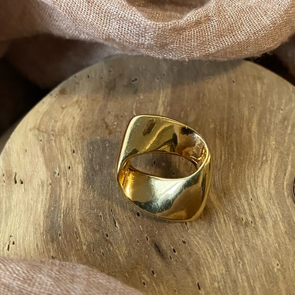 Lady Remington LR Signed Gold Tone Vintage Earrings. - Picture 3 of 9